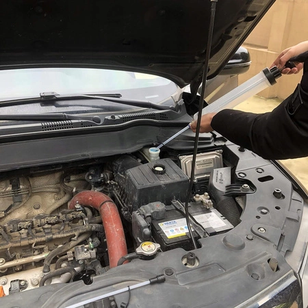 RĘCZNA ODSYSARKA DO OLEJU 200ML