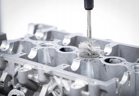 SZCZOTKI DO CZYSZCZENIA GNIAZD ŚWIEC WTRYSKIWACZY 429el. ZESTAW