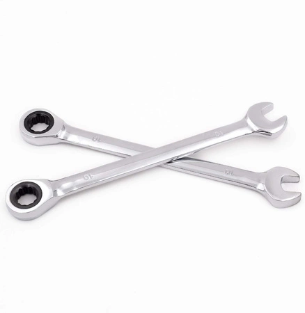 Mocny klucz płasko-oczkowy z grzechotką 19mm CRV