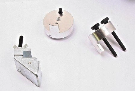 PRZYRZĄD DO PASKÓW WIELOKLINOWYCH