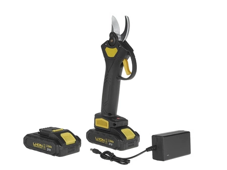 Sekator akumulatorowy do krzewów i gałęzi 30mm, 2x akumulator 21V 2.0Ah w walizce